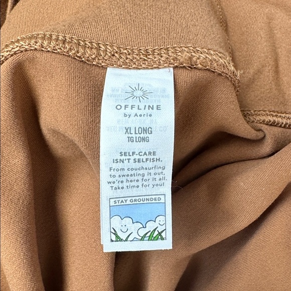 Aerie Offline The Hugger High-Waisted Leggings in Tan Brown - Picture 4 of 8